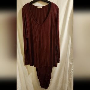 Women's Burgundy Long Sleeve Top